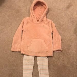 Carters Two Piece Set